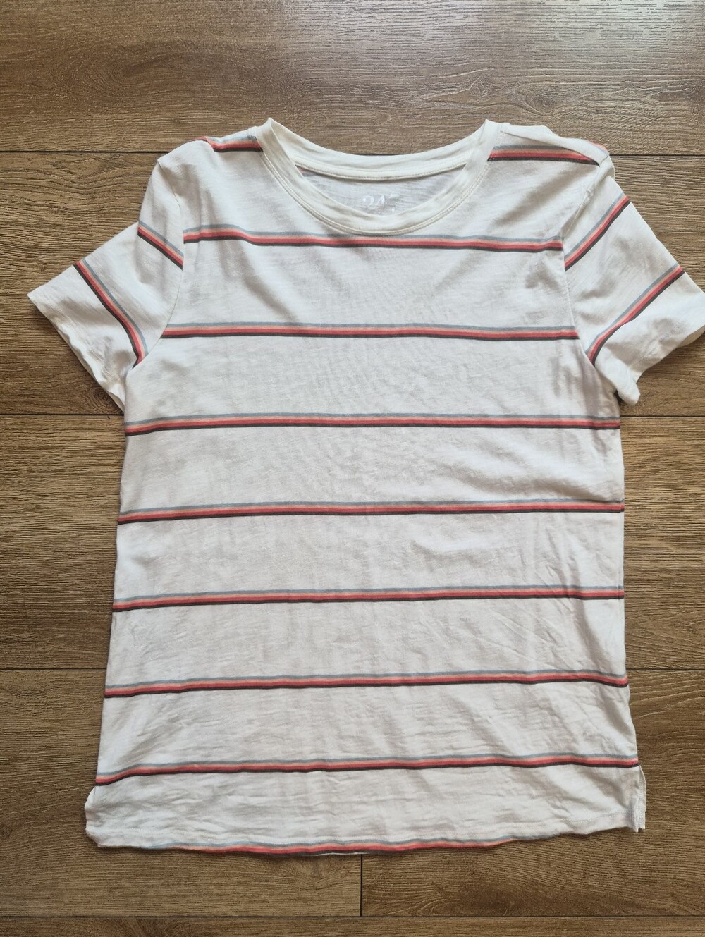[LIKE NEW] Mauirces 24/7 Dawson Americana Striped Crew Neck Tee Medium